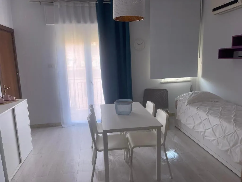 Casa XXI Aprile Apartamento Isola delle Femmine 0*,  Itália